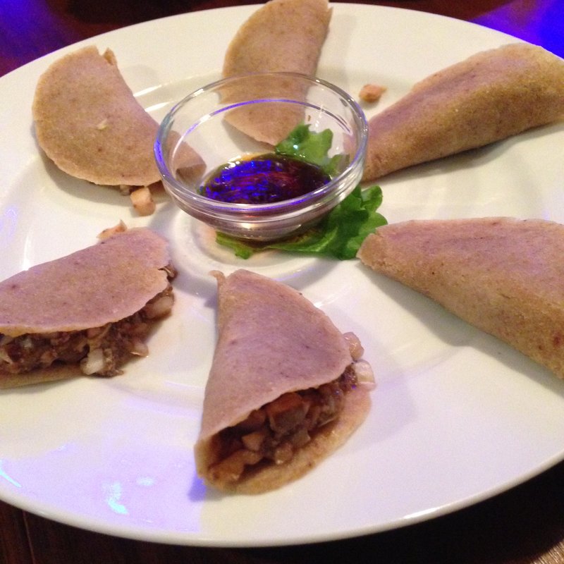 Raw 餃子(レインボー・ローフード )