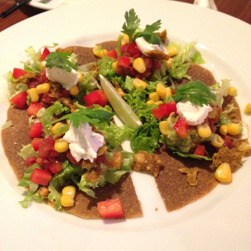 Raw メキシカンブリトー(レインボー・ローフード )