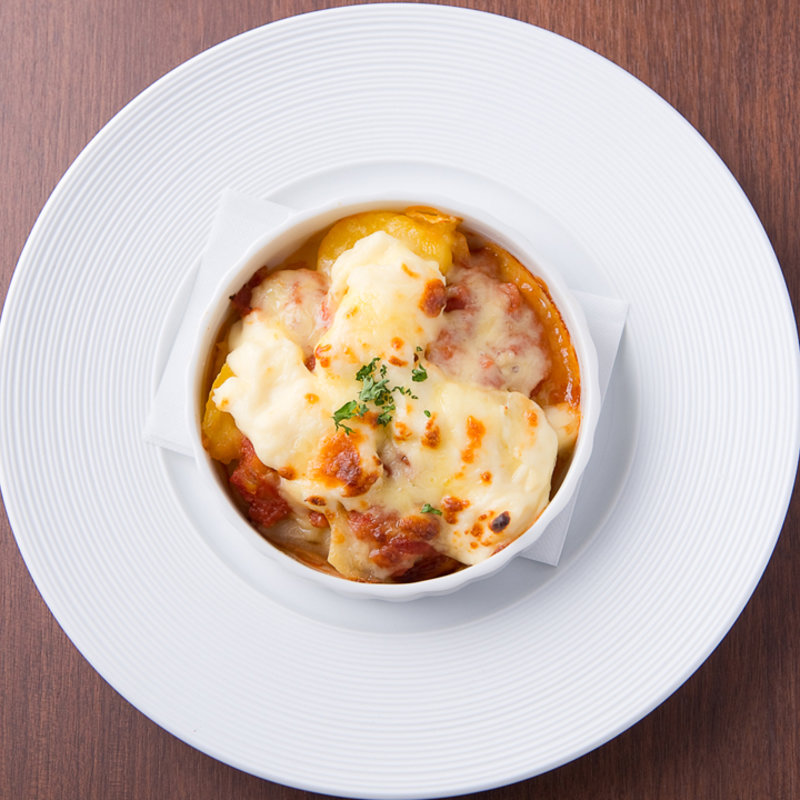 シーフードのマカロニグラタン(ロッソ エ ビアンコ （Rosso e Bianco）)