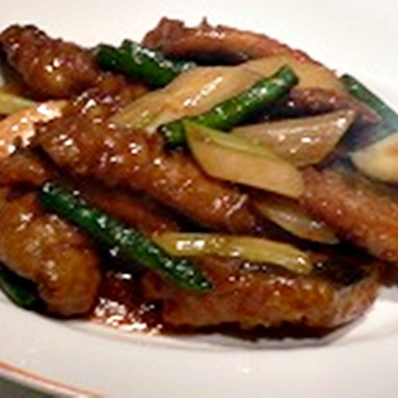 豚トロと野菜の炒め物(龍天門)