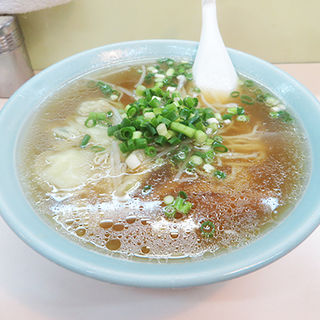 ワンタン麺(ぽーと)
