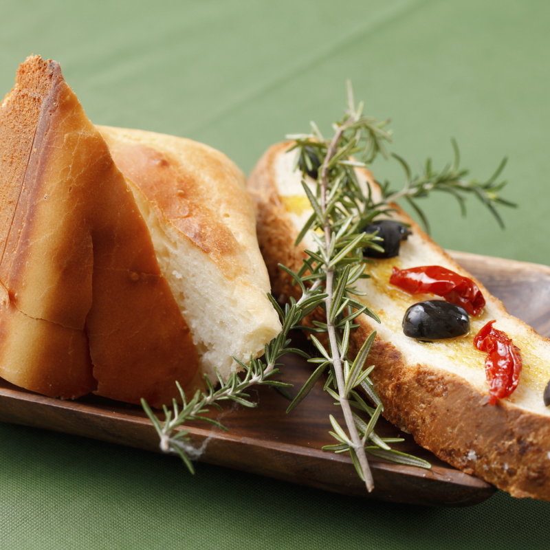 自家製！天然酵母パン盛り合わせ(ラ ファーメ （La Fame）)