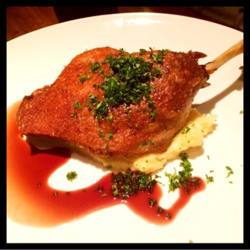 骨付き子羊のロースト(ラ・ピッチョリー ドゥ ルル)