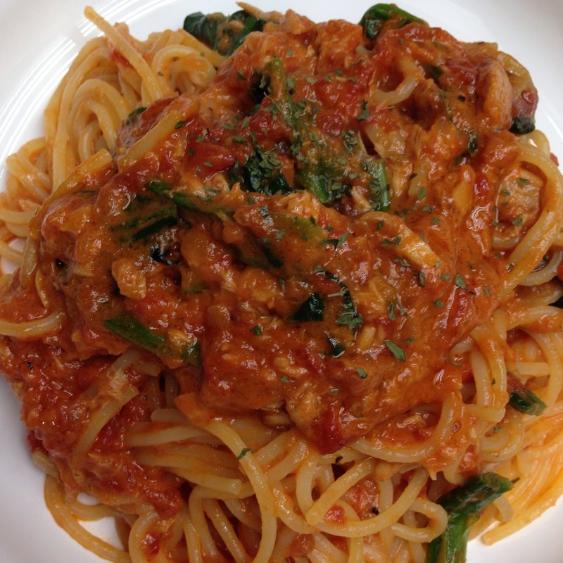 ほうれん草のトマトソースパスタ(island cafe & bar)