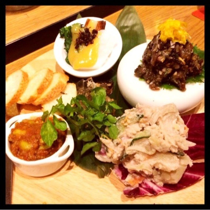 前菜5品のおまかせ盛合せ(青二才 （アオニサイ）)