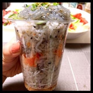 イクラとしらすのミルフィーユ(はんなりいなり)