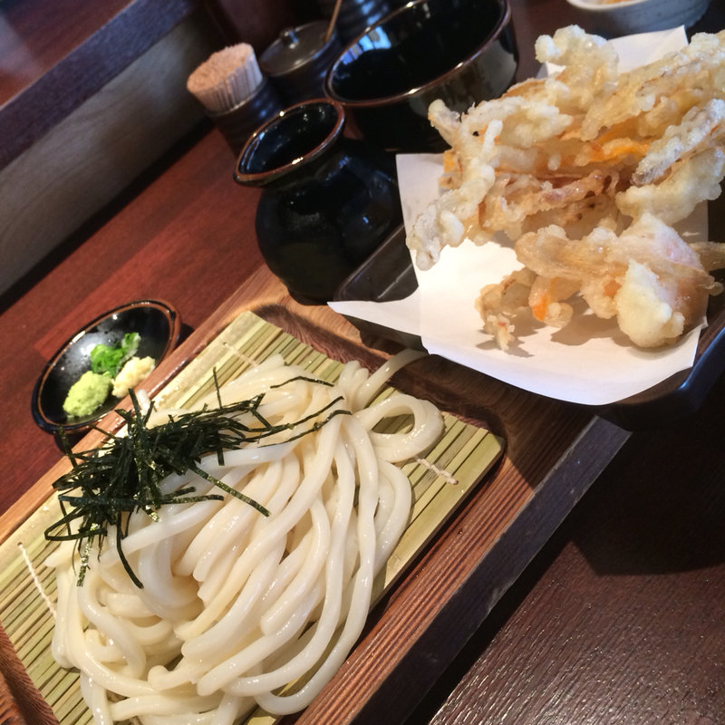 小海老とごぼうのかき揚げざるうどん(居酒屋 あらた)
