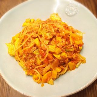 三元豚と地野菜のミートソーススパゲッティー(アマルフィイ キッチン)
