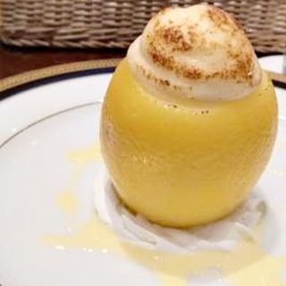 レモンのシブースト(M＆C Cafe 丸の内オアゾ （エムシー・カフェ）)