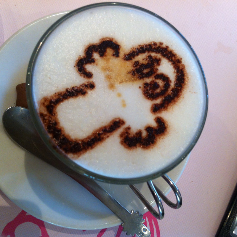 シルエットラテ ホット ニョロニョロ(ムーミンベーカリー&カフェ 東京ドームシティ ラクーア店)