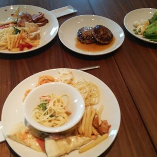 日曜日ランチビュッフェ(ビュッフェザグレース )