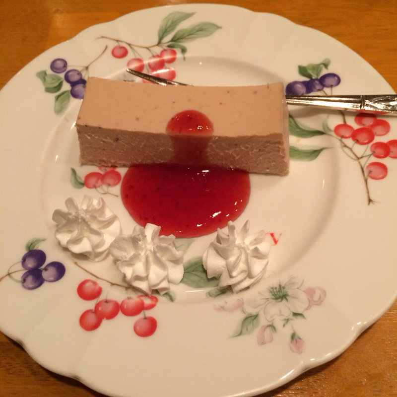イチゴのチーズケーキ(珈琲店 長靴と猫)