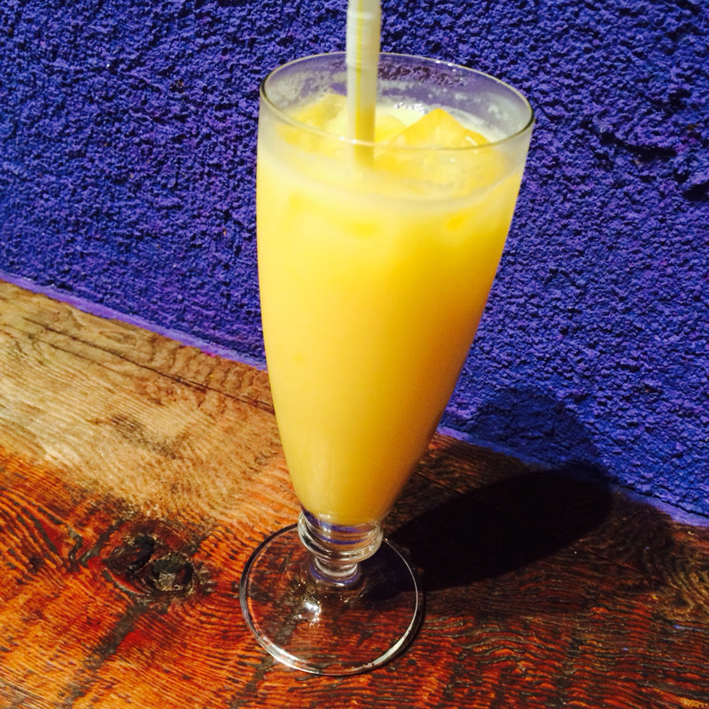 マンゴーラッシー(ダバインディア （Dhaba India）)