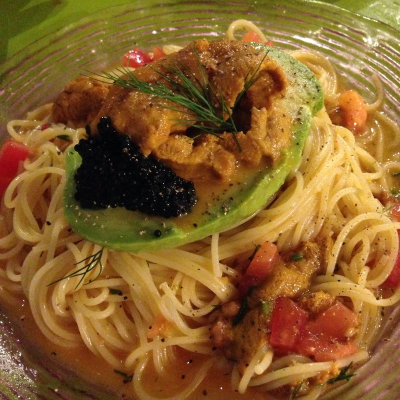 アボガドと山盛りウニの冷たいカルボナーラ(マドッシュ！カフェ （madosh!cafe）)