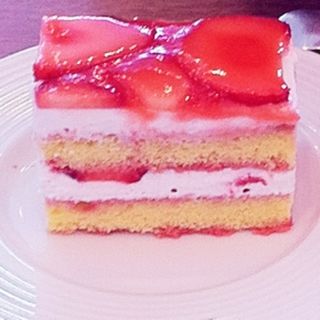 苺のショートケーキ(イル・プルー・シュル・ラ・セーヌ)