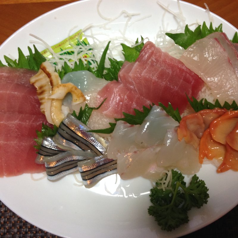 お造り盛り合わせ(ふじやす食堂)