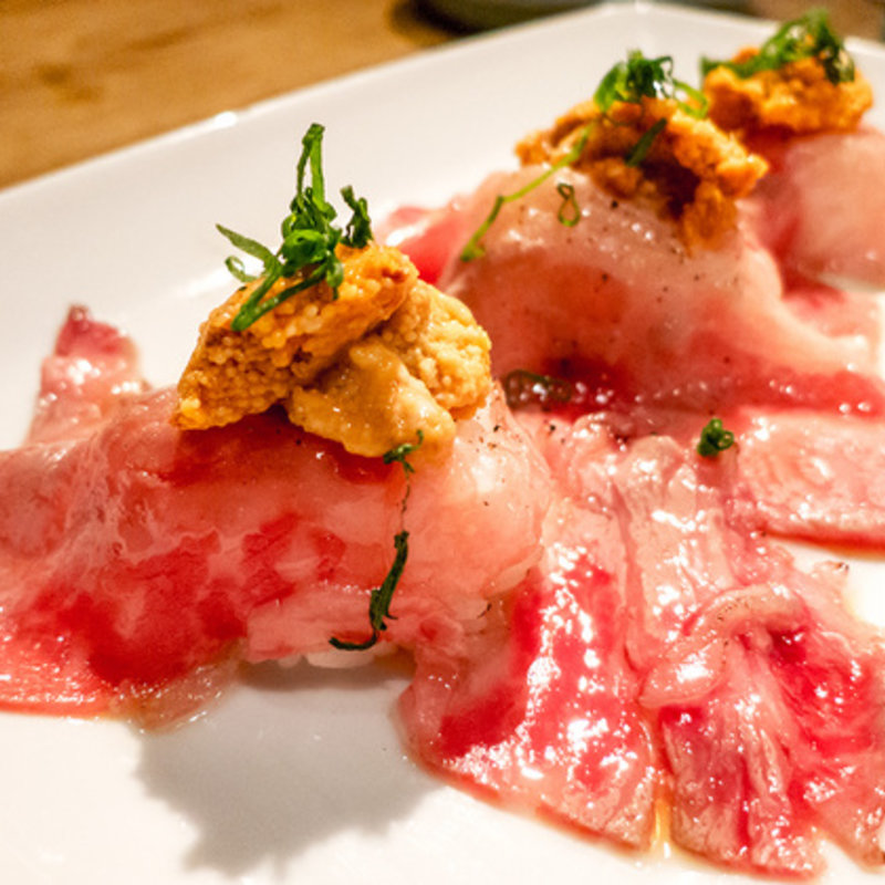 炙りリブロース生うにのせ(板前寿司 六本木店 )