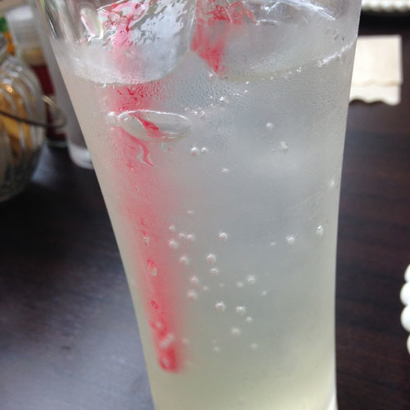 エルダーフラワーシロップのソーダ割り(dono （ドーノ）)