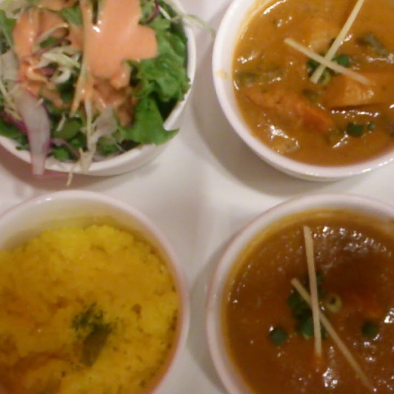 シェアセット　チキンカレー/やさいカレー(ダルバル )