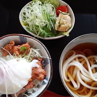 ミニとり丼セット(ふぁーいんてーぶる )
