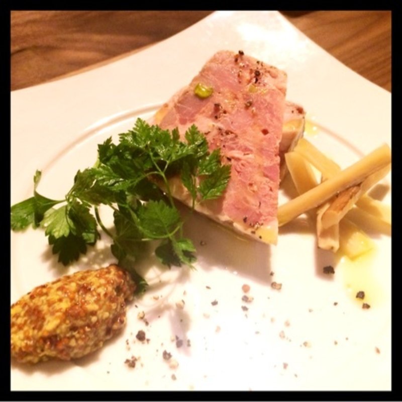 具だくさん自家製パテ・ド・カンパーニュ(Bar&Restaurant COCONOMA)