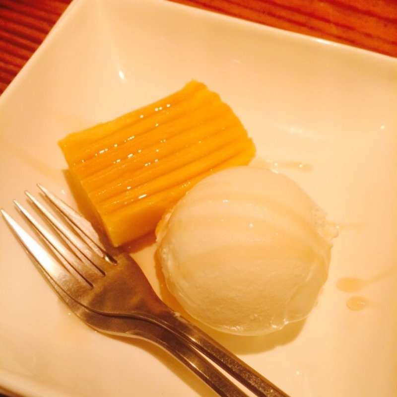 スイートポテトとバニラアイス(夕焼け飯店)