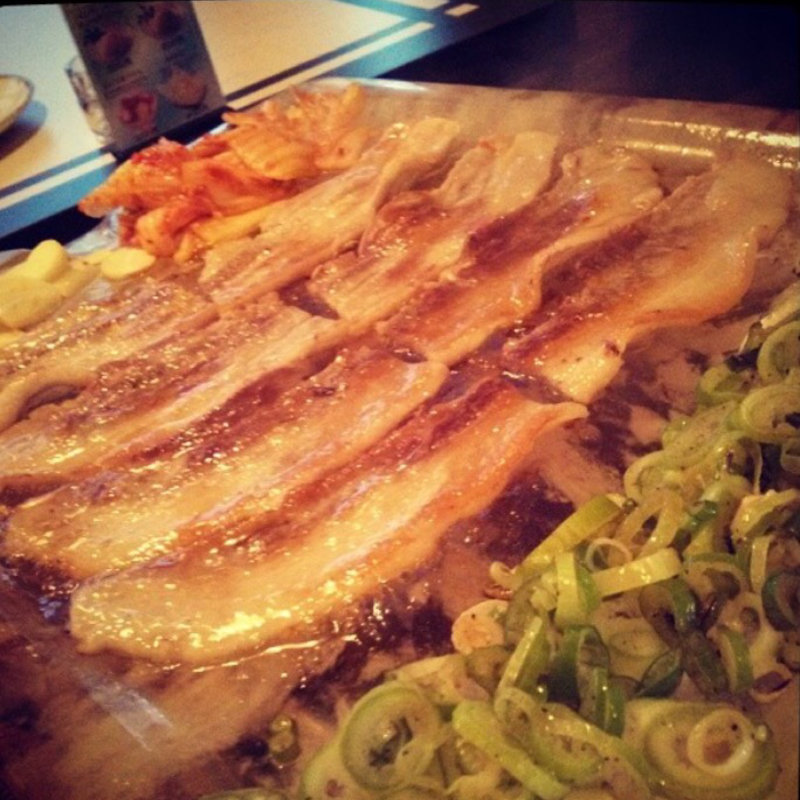 ネギ塩サムギョプサル(韓国家庭料理 自起屋)