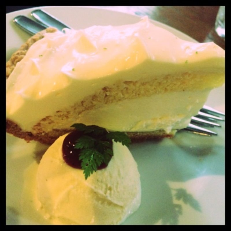 レアクリームチーズケーキ(マザームーンカフェ 美浜)