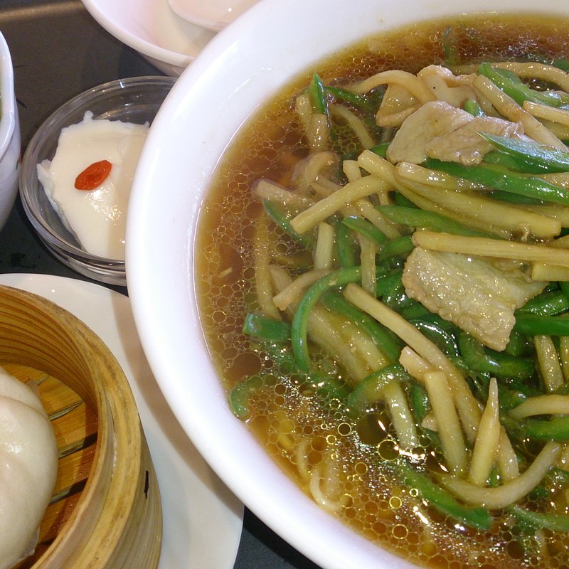 チンジャオロースめん・ランチセット(中国料理 天安門 )