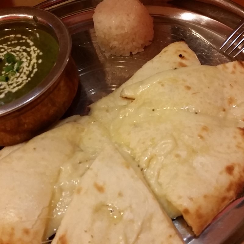 チーズナンセット(Asian Food Restaurant SAHARA )