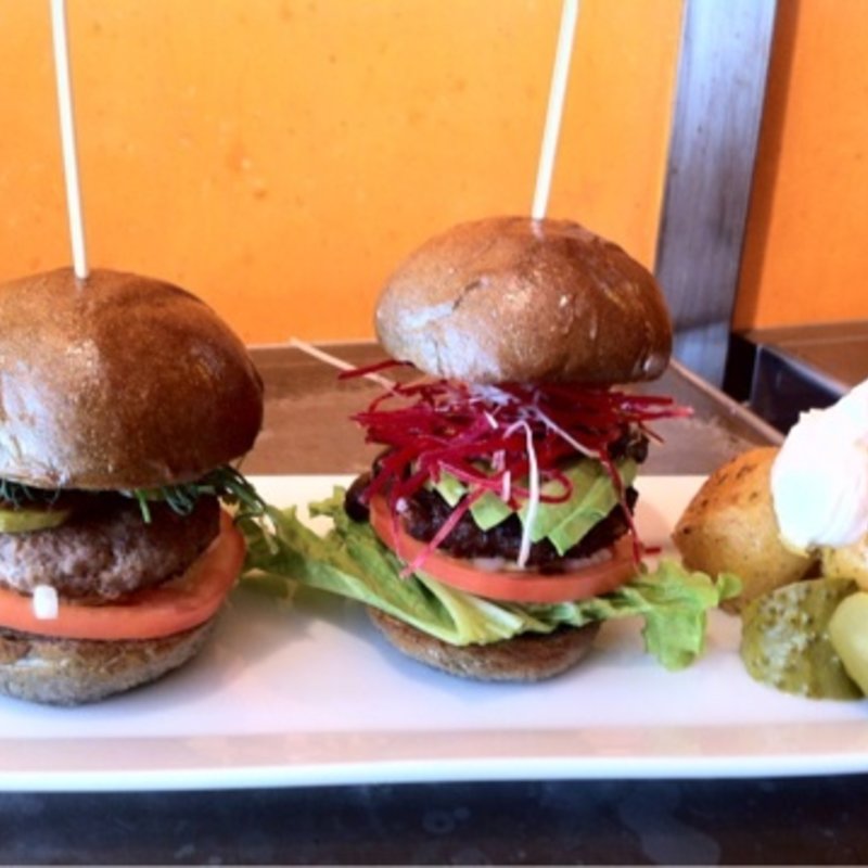 ミニ 黒バーガー コンボ(Forbidden Fruit （フォービドゥン フルーツ）)