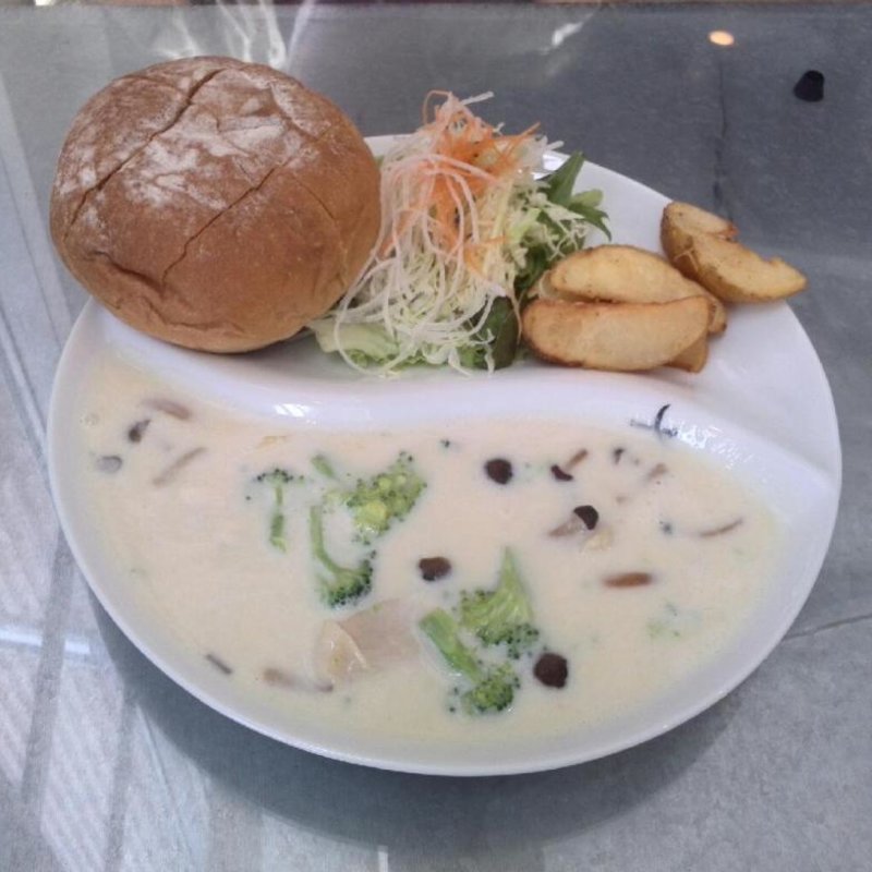 白インゲンのクリームシチュー　ホタテ貝仕立て(ルナカフェ モザイクモール港北店 （Luna cafe）)
