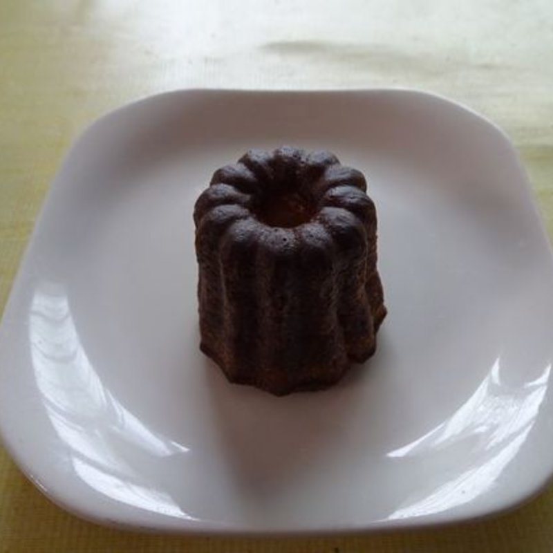 カヌレ(パティスリー・ケ・モンテベロ)