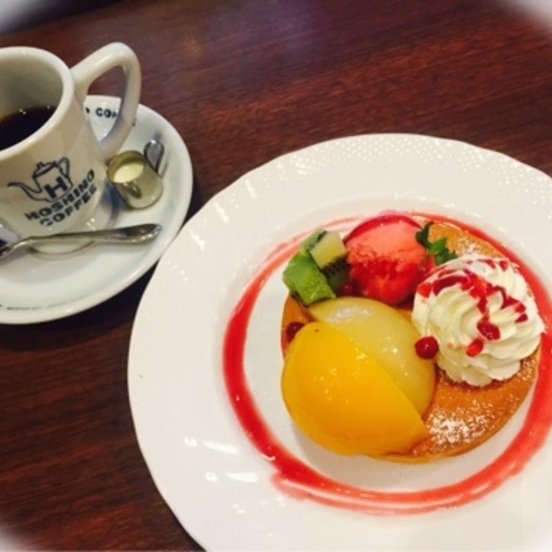 桃のスフレパンケーキ(星乃珈琲店 久喜店)