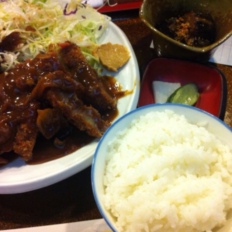 ビフカツ定食(ダイニングステージ佐海屋)