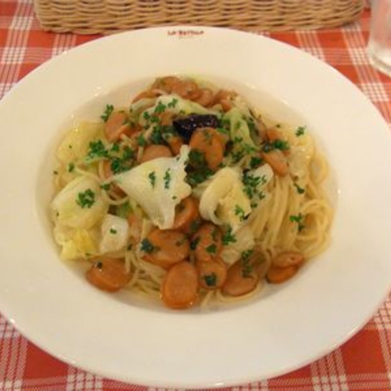 チョリソーとキャベツのペペロンチーノ(ラ・ベットラ・ペル・トゥッティ 新宿本店)