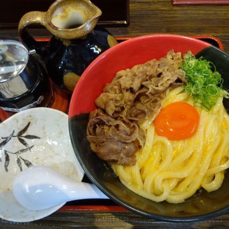 肉釜玉うどん(極楽うどん Ah−麺)