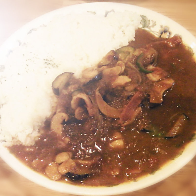 なすとベーコンのカレーセット(珈琲館 紅鹿舎 （コーヒーカンベニシカ）)