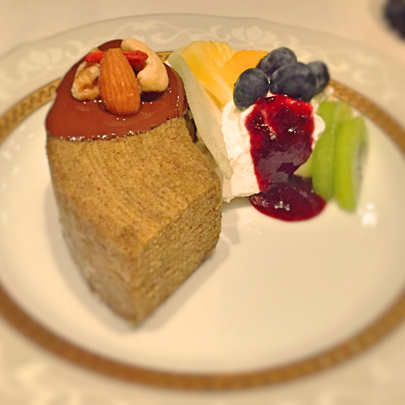 丸ごとハーブのバウムクーヘン(アールグレイとマジョラム)(銀座カフェビストロ)