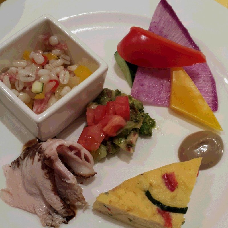 前菜盛り合わせ(ラ・ベットラ・ペル・トゥッティ 新宿本店)