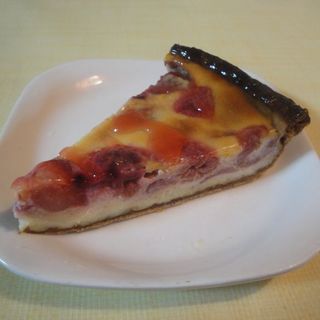 赤いフルーツのクラフティ