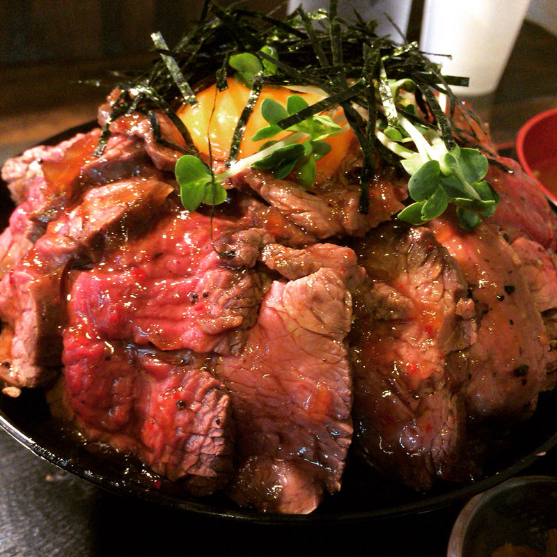 ローストビーフ丼 大盛(焼肉あさだ)