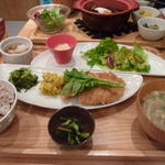  びんちょうまぐろのレアカツ おろしぽん酢(おぼんdeごはん 大船ルミネウィング店)