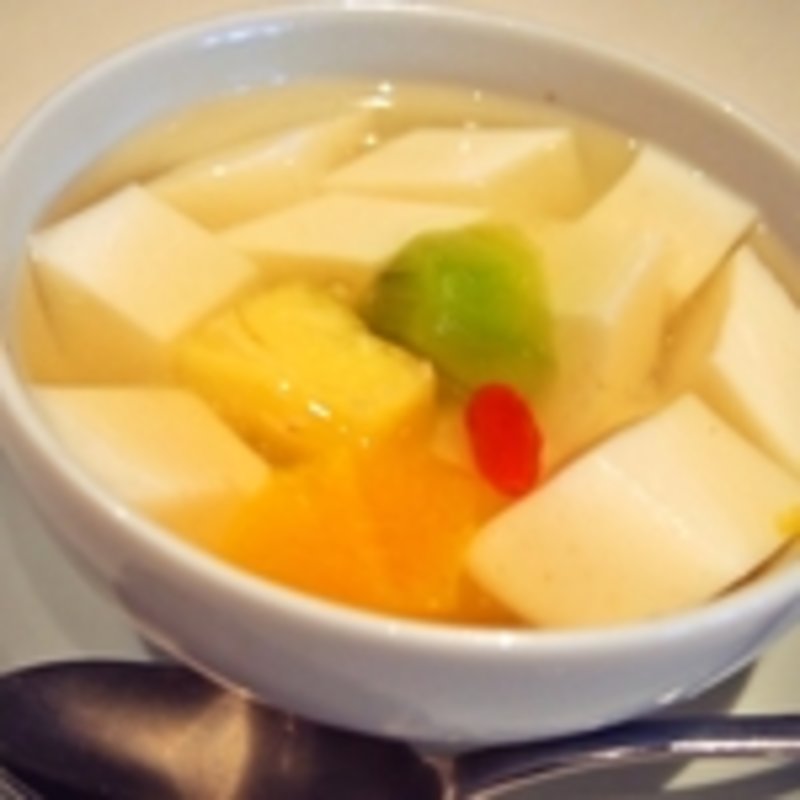 ランチ杏仁豆腐(御馥 （イーフー）中之島ダイビル店)