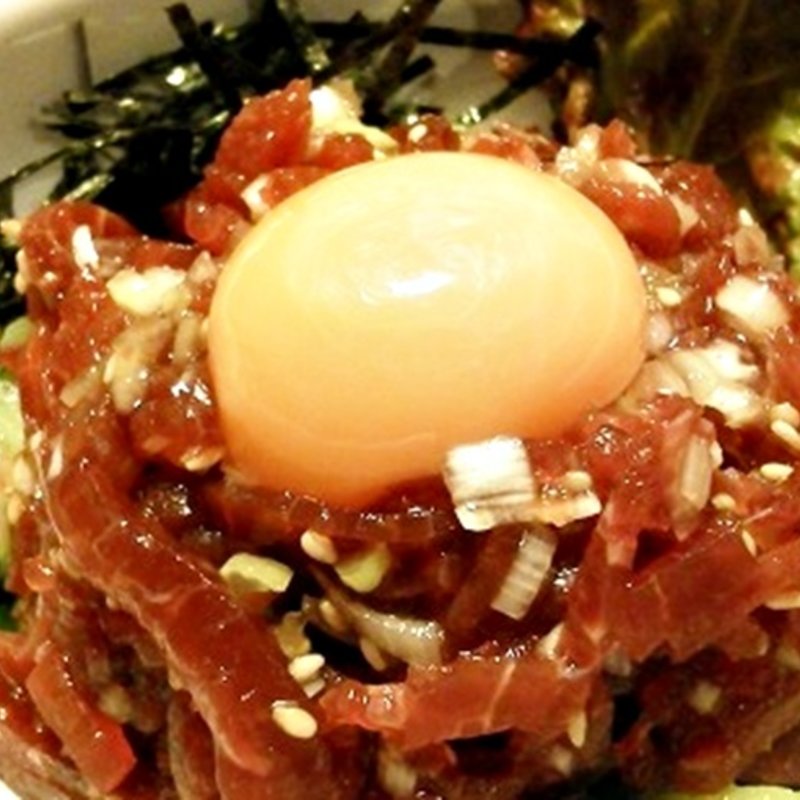 生ハムユッケ(げんかや 西荻窪店)