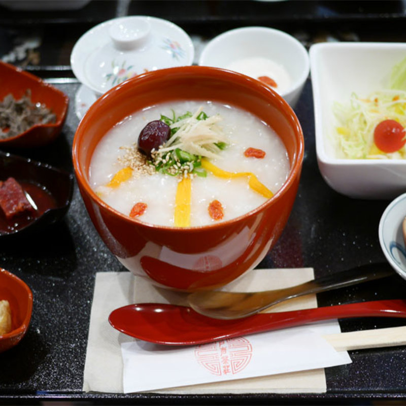 楊貴おばさんのカラダに優しい薬粥(神戸岩茶荘)