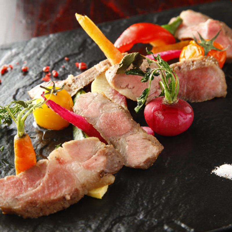 オーガニック野菜とイベリコ豚の肩ロースステーキ(TABERNA SERGIO（タベルナ セルジオ）)