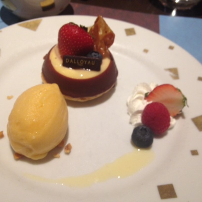 いちごのブリュレ(ダロワイヨ 銀座本店)