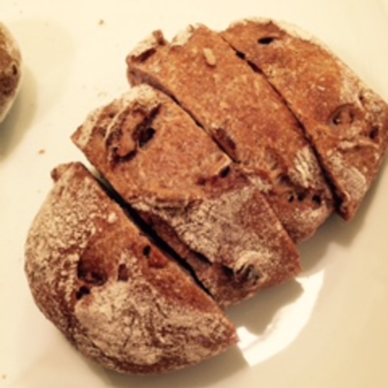 くるみパン(パンとcafé えだおね)