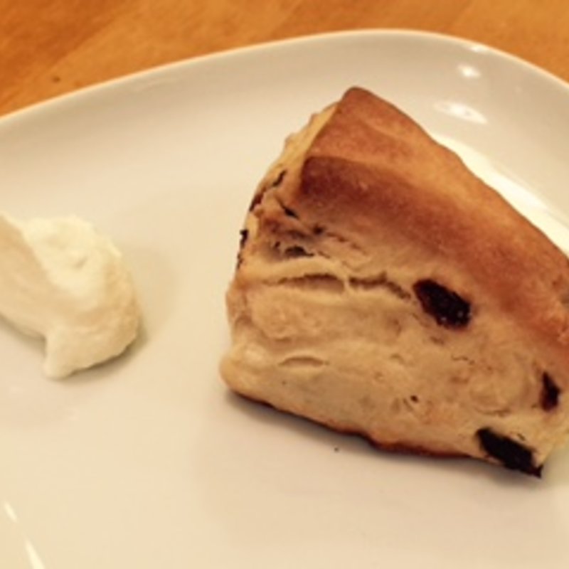 レーズンスコーン(パンとcafé えだおね)